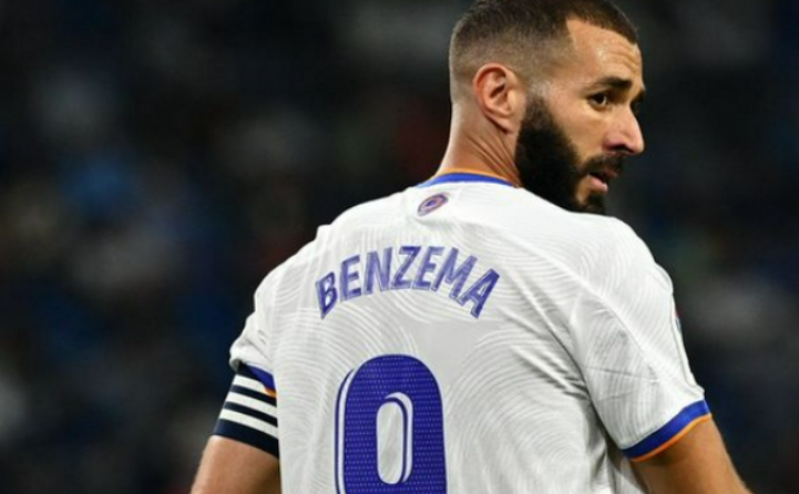 Benzema beteiligt sich an 9 Toren in der neuen Saison, zuerst in fünf Ligen, und stellt damit Ronaldos Rekord auf